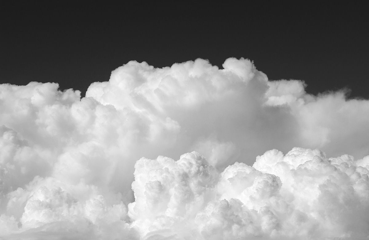clouds-wallpaper-black-and-white-image